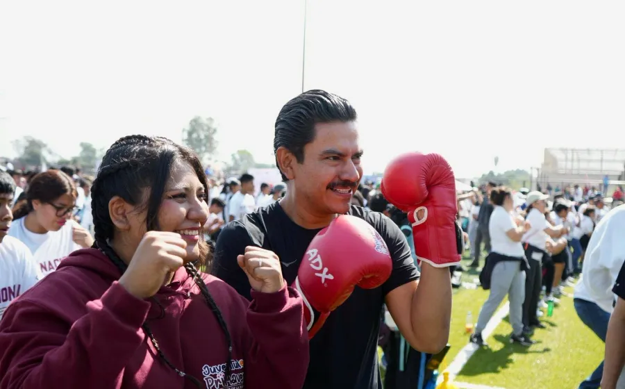 Participa Ray Chagoya en la Clase Nacional de Boxeo “Boxeando por la Paz” en el Parque Primavera