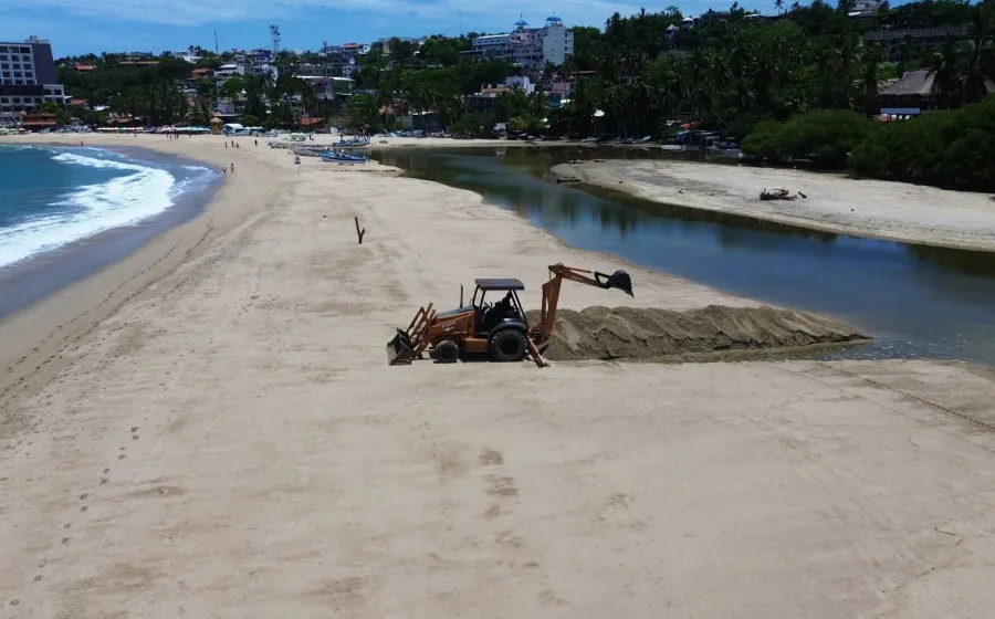 Contaminación de playa Marinero en Puerto Escondido