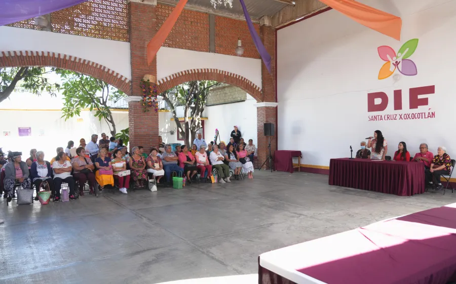 Xoxocotlán reconoce sabiduría y legado de personas adultas mayores en su día