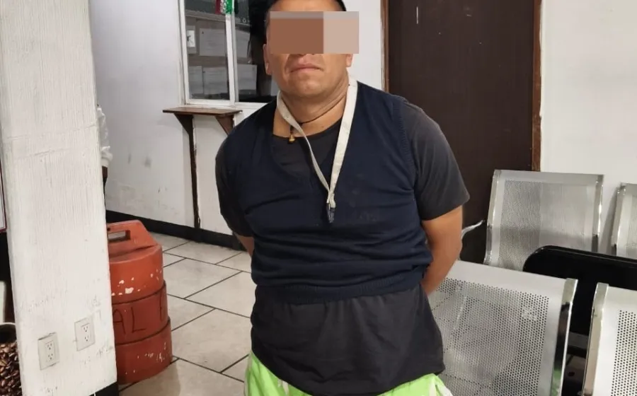 Detiene Policía Vial Estatal a masculino como probable responsable de robo de teléfono