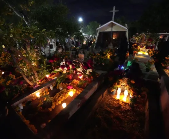 Vive la Magia de la Velada de los Fieles Difuntos en Xoxocotlán